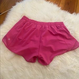 Lululemon Hotty Hot short